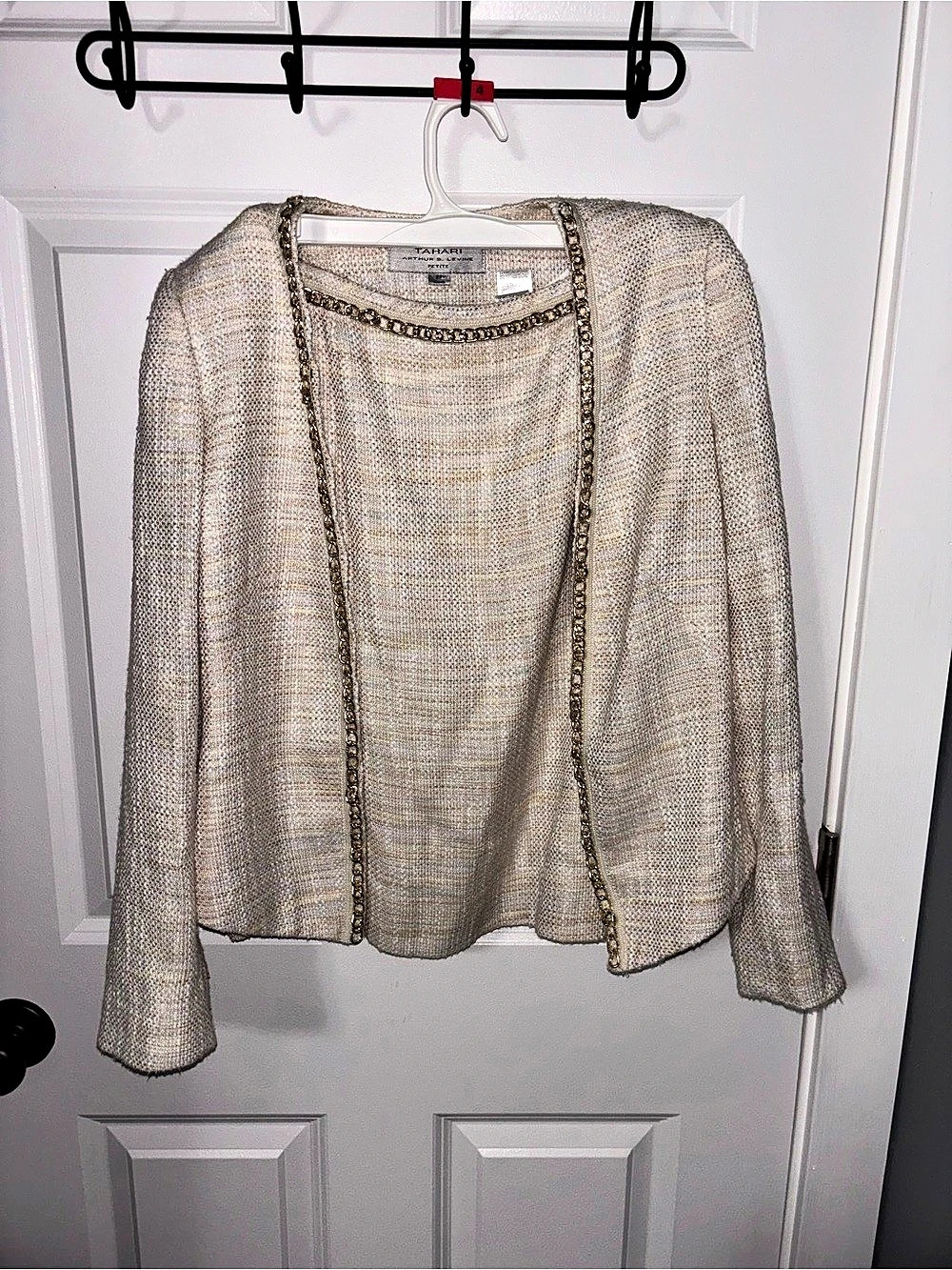 Tahari Tweed Jacket and Skirt Set in Beige Size 2P